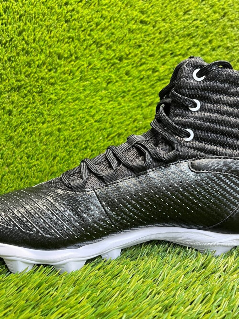 Under Armour Highlight Franchise RM 2.0 Mens Size 9 Black White Football Cleats - Picture 2 of 10